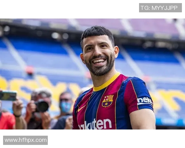 如何通过写足球球星的成长经历和成就展现其独特魅力与职业精神